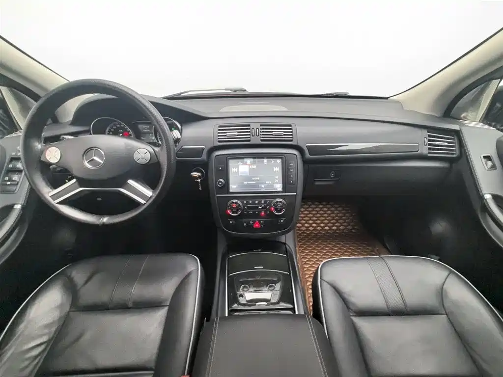 Mercedes-Benz R-Class 2017 R 320 4MATIC Business Collector's Edition фото 5
