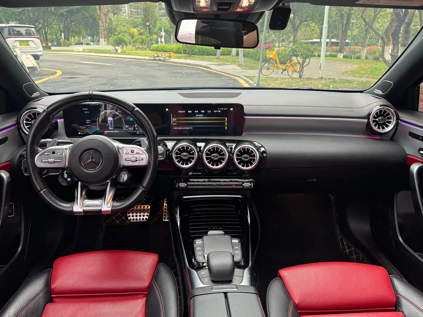 Mercedes-Benz A-Class AMG 2023 Model Year AMG A 35 L 4MATIC фото 9