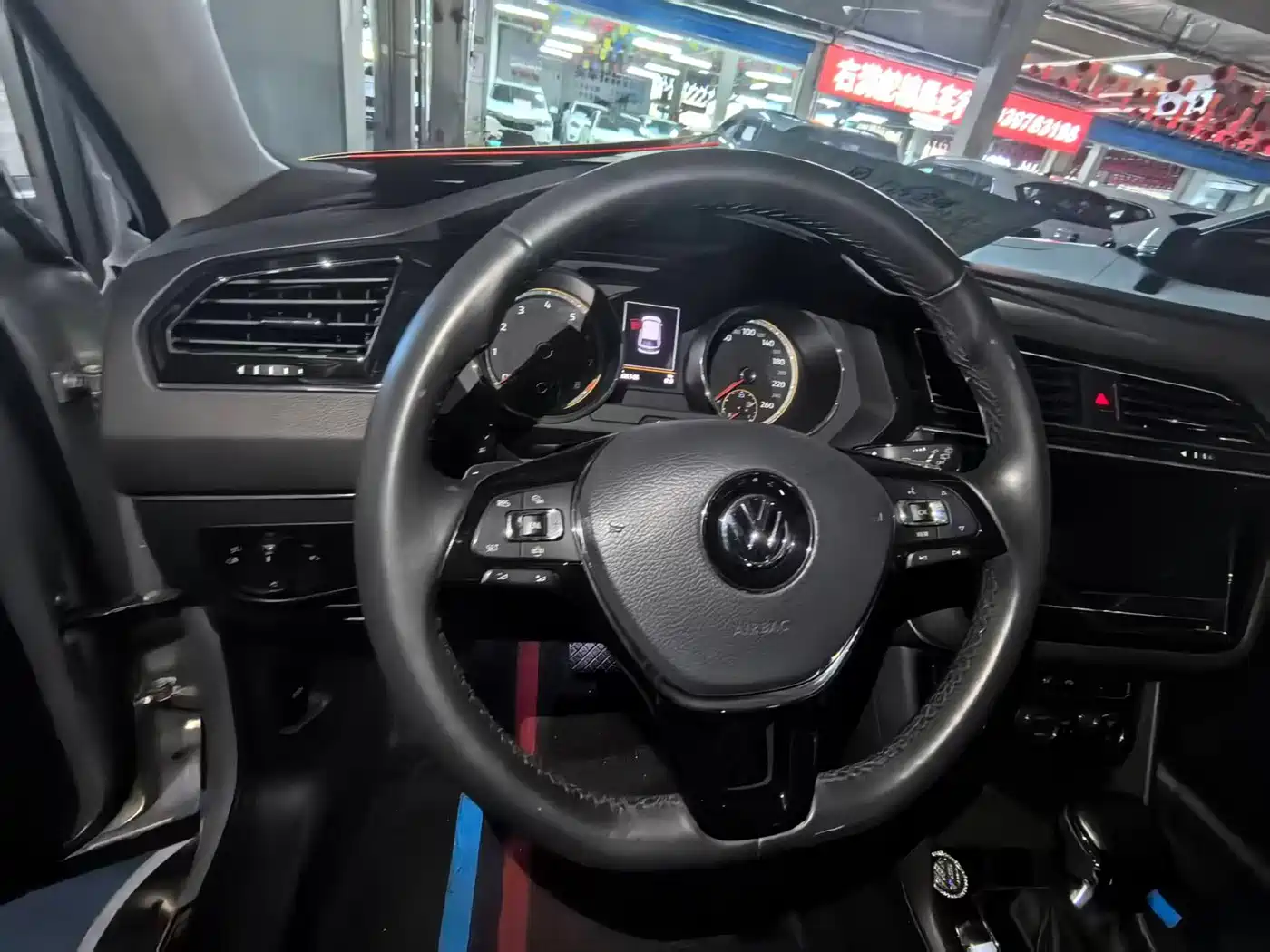  Volkswagen Tiguan L 2019 330TSI Automatic 2WD Panorama Comfort Edition China VI 11