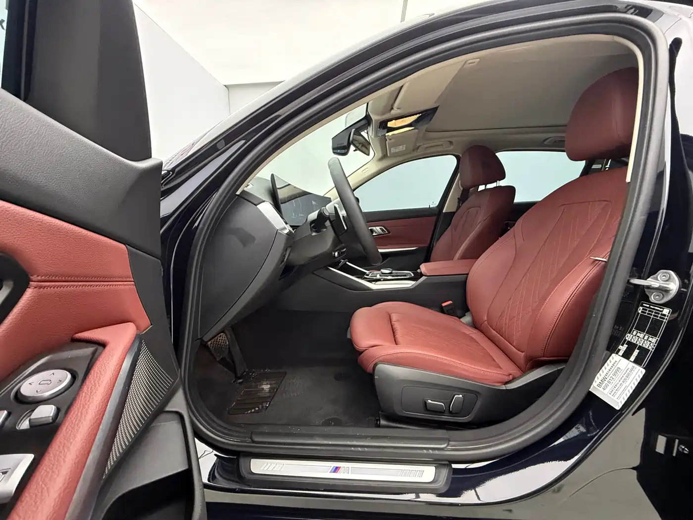 BMW 3 Series 2023 320Li M Sport Package фото 16
