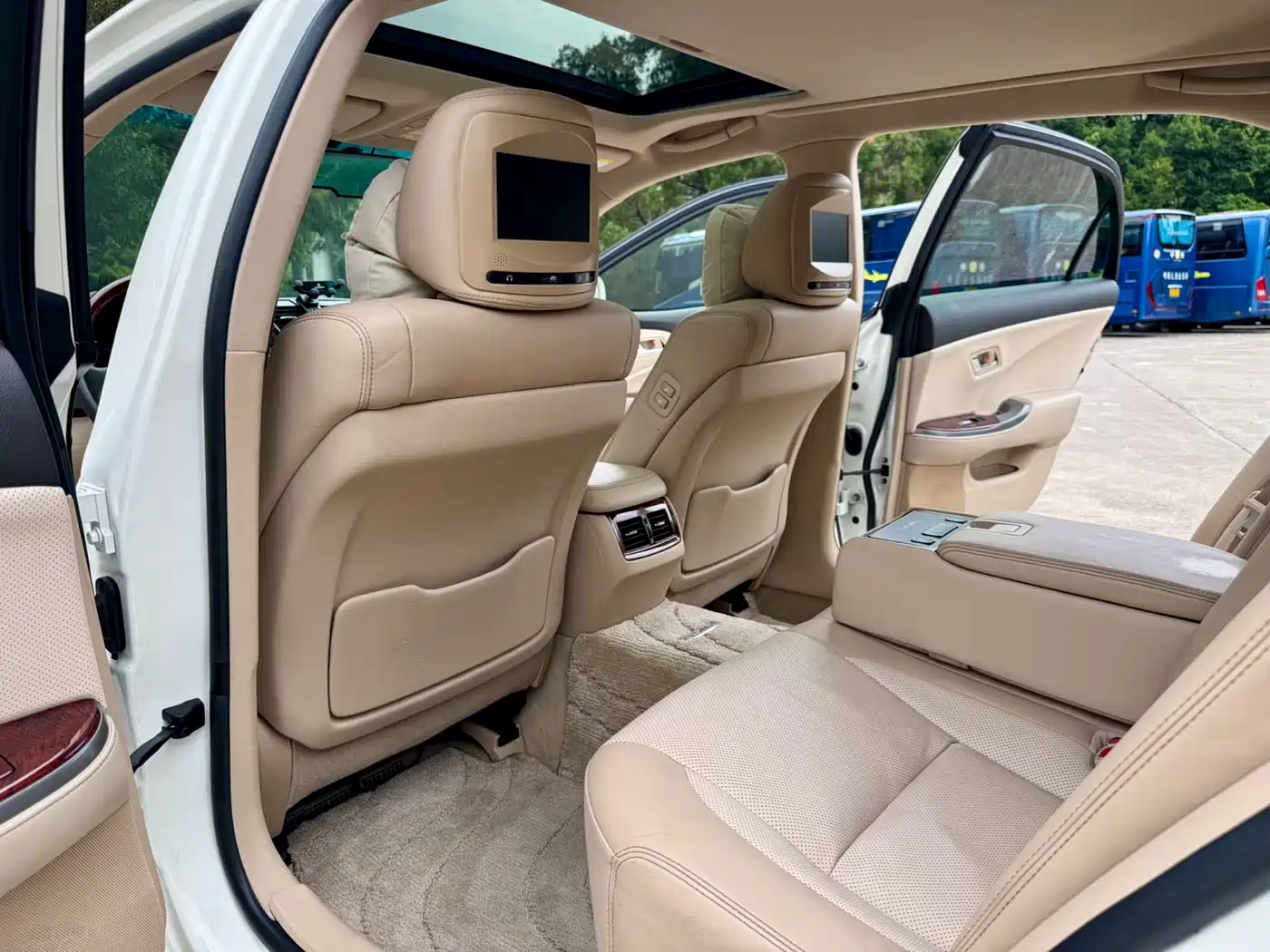 Toyota Crown 2012 2.5L Royal Leather Edition фото 5