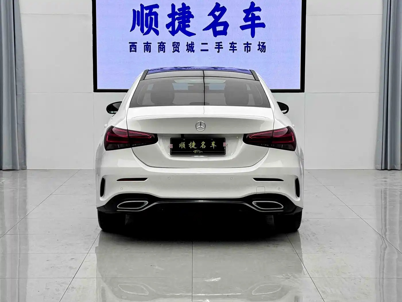 Mercedes-Benz A-Class 2019 A 180 L Sport Sedan фото 13