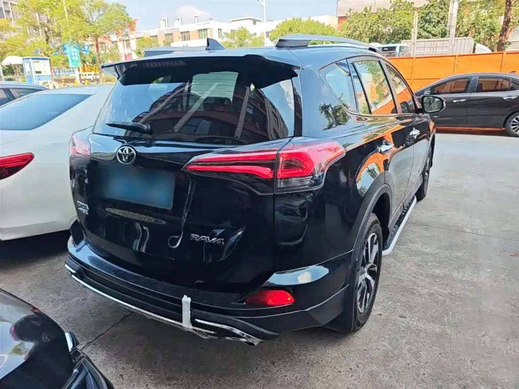 Toyota RAV4 Rongfang 2016 2.0L CVT 2WD Trend (China V) фото 7