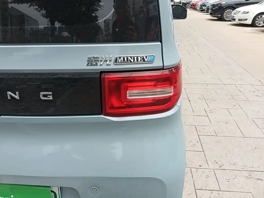 Фото 8 - Wuling Motors Hongguang MINIEV