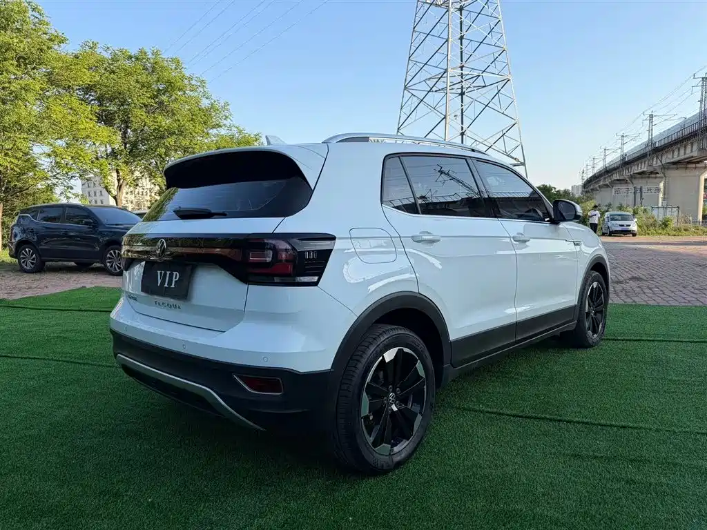 Volkswagen Tanying 2021 1.5L Automatic Smart Connect Edition фото 6