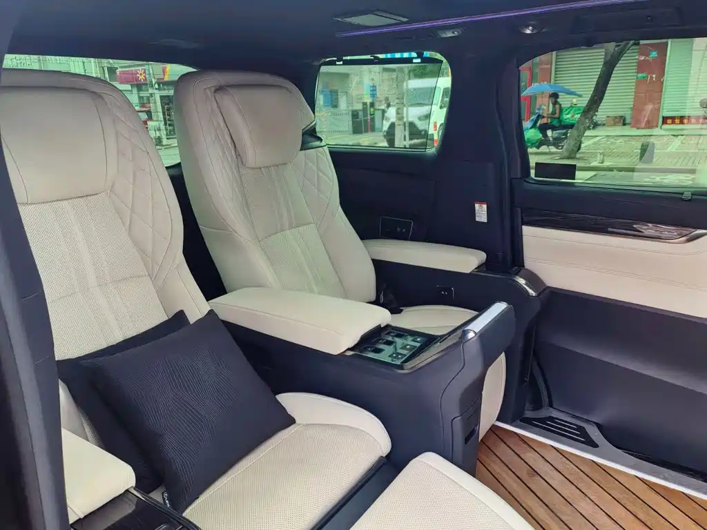 Lexus LM 2021 2020 300h 4-Seat Imperial Edition
