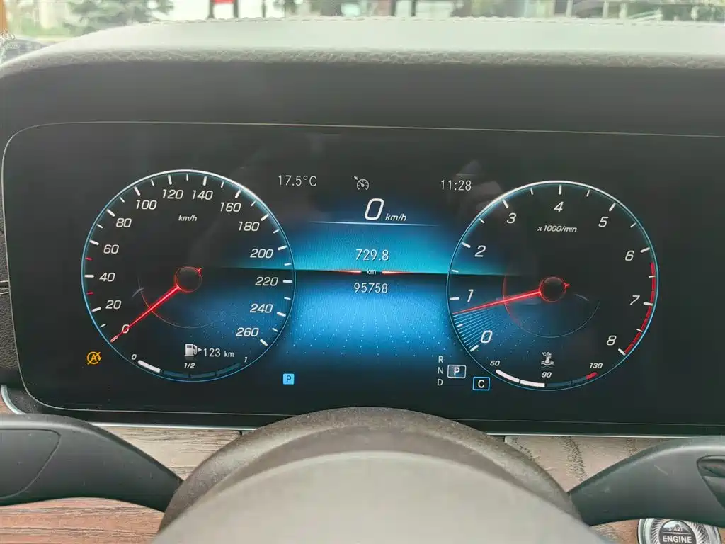Mercedes-Benz E-Class 2022 E 260 L фото 19