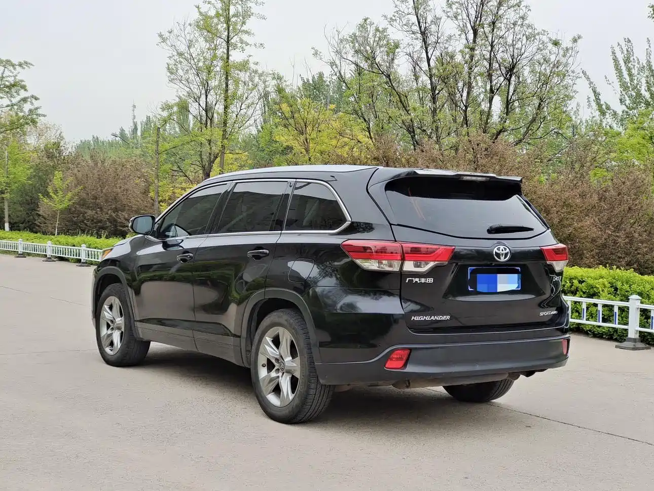 Toyota Highlander 2018 2.0T 4WD Luxury 7-seater China VI фото 10