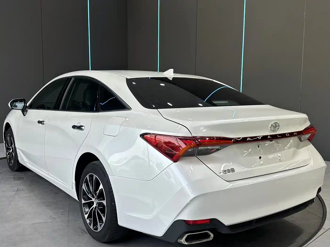 TOYOTA ASIAN DRAGON