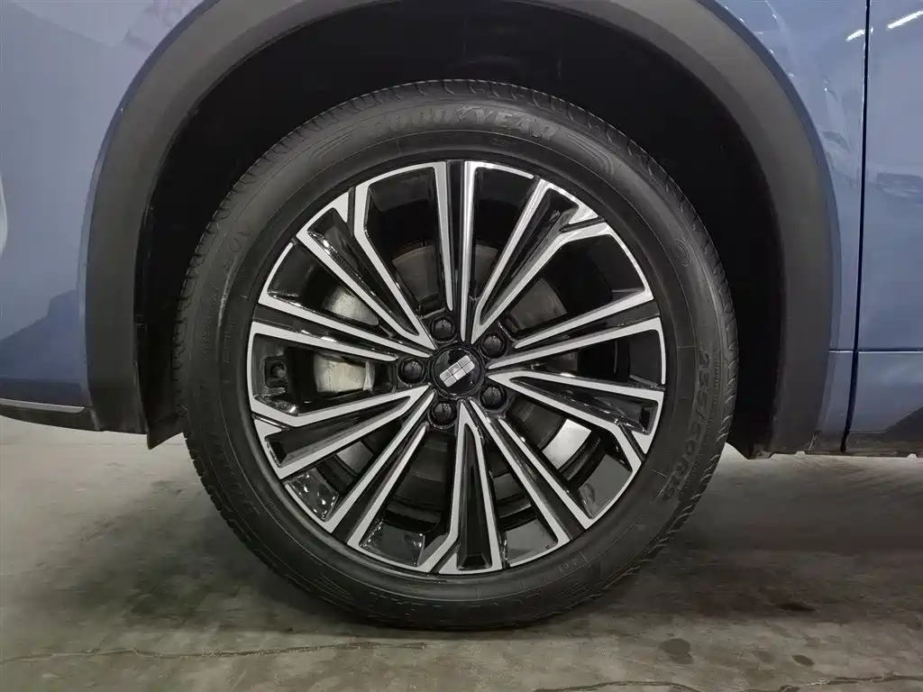 Geely Galaxy Galaxy Starship 7 EM-i 2025 120km Navigation Edition фото 17