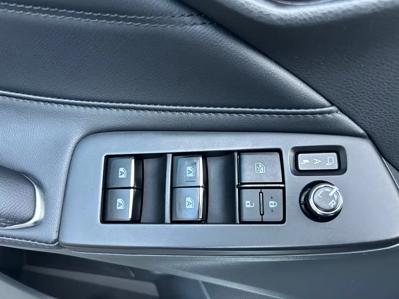 Toyota Avalon 2019 2.0L Progressive Edition (China VI) фото 24