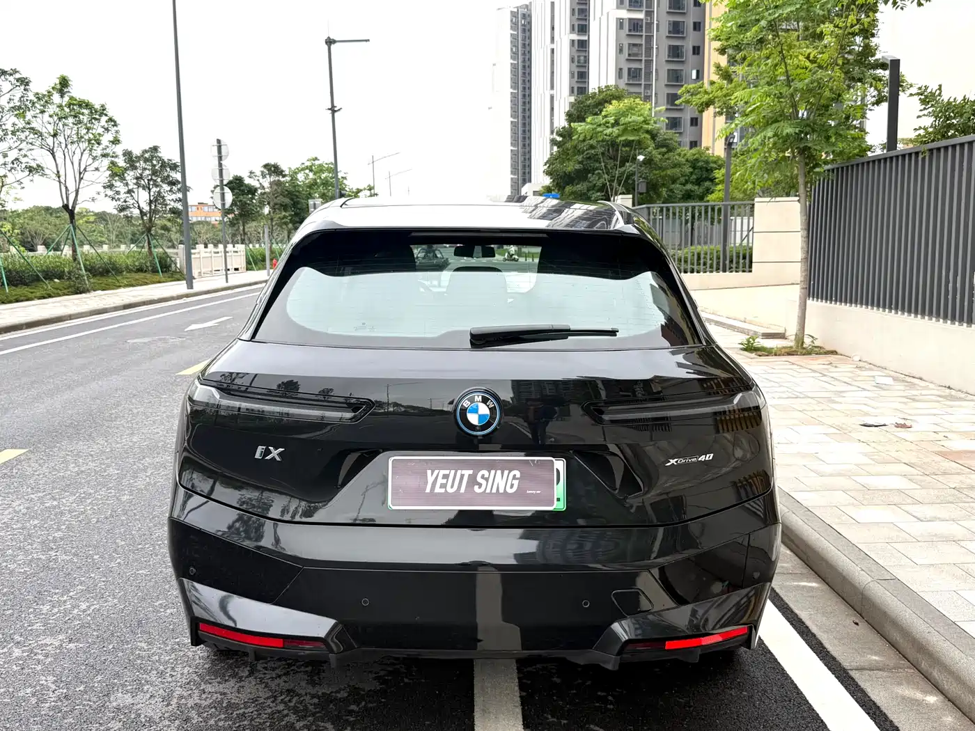 BMW iX 2022 xDrive40 фото 10