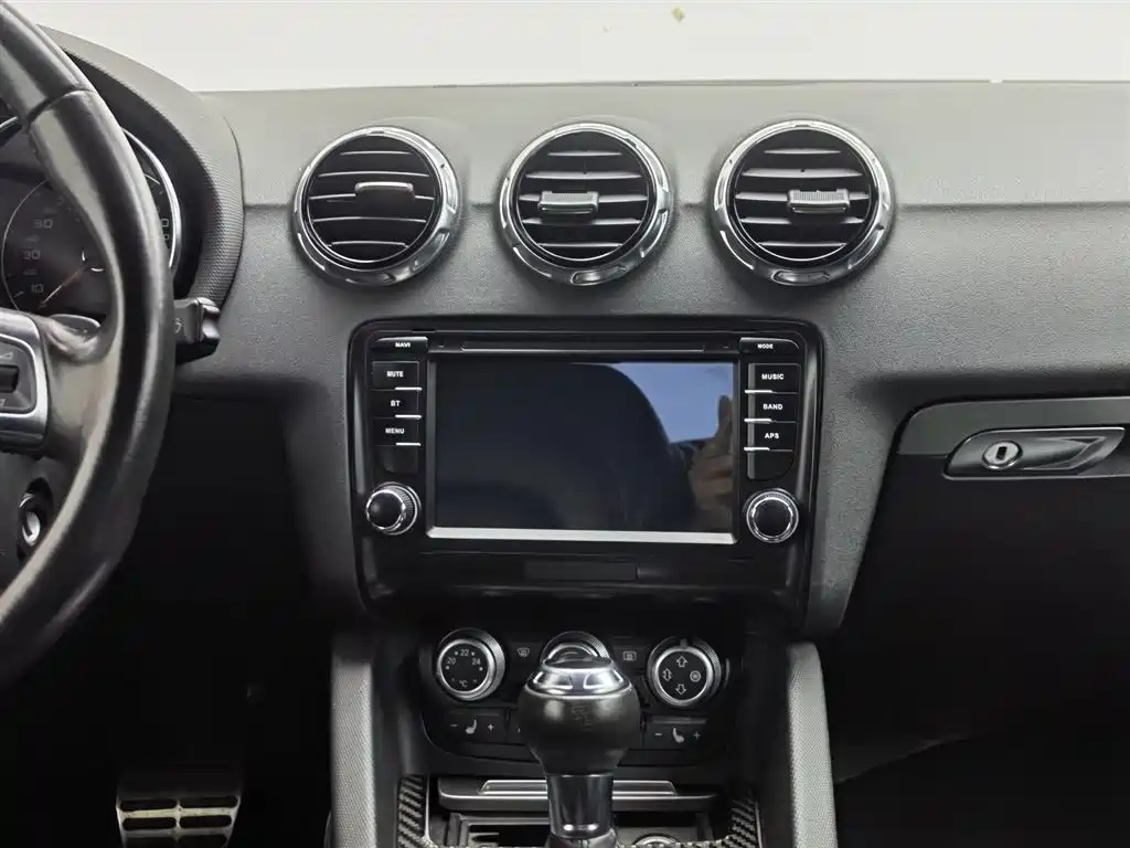 Audi TT 2011 TT Coupe 2.0TFSI фото 12