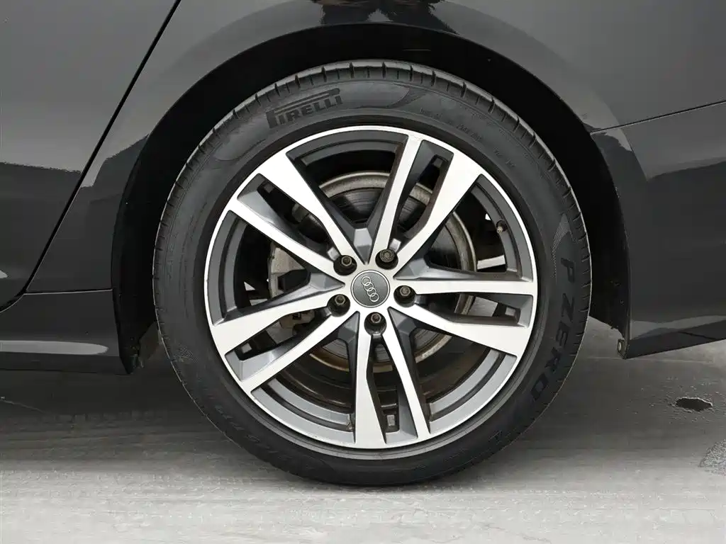 Audi A6L 2019 40 TFSI Luxury Dynamic фото 9