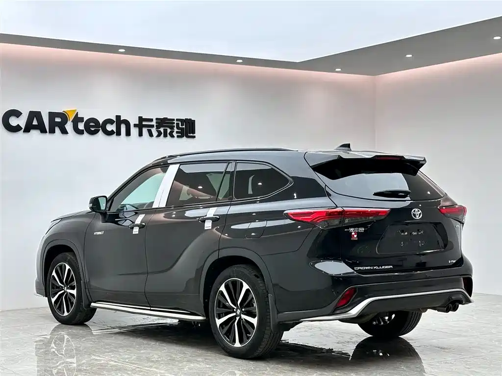 Toyota Crown Kluger 2021 2.5L HEV 4WD Premium фото 3