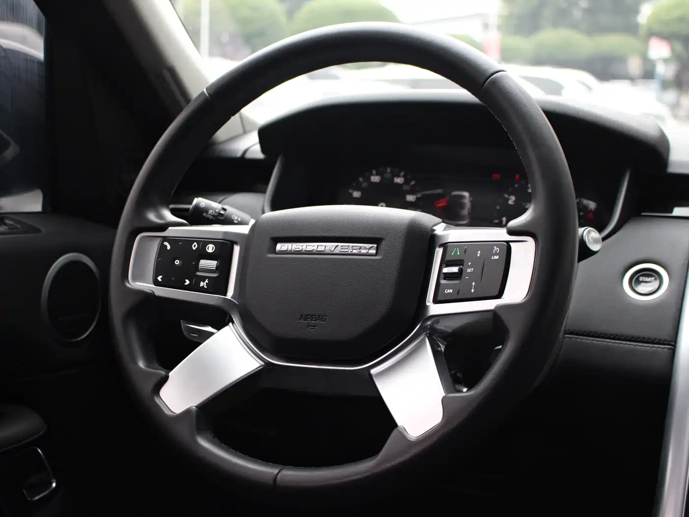 Land Rover Discovery 2024 Model 360PS S фото 9