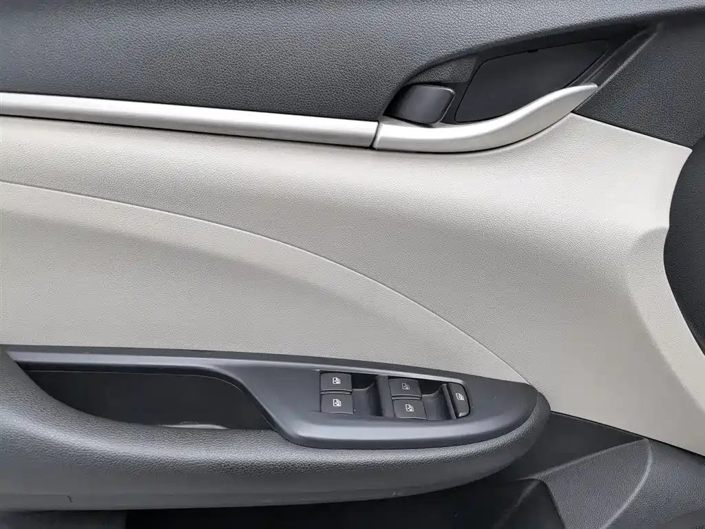 Buick Excelle 2018 15T Dual Clutch Elite (China V) фото 9