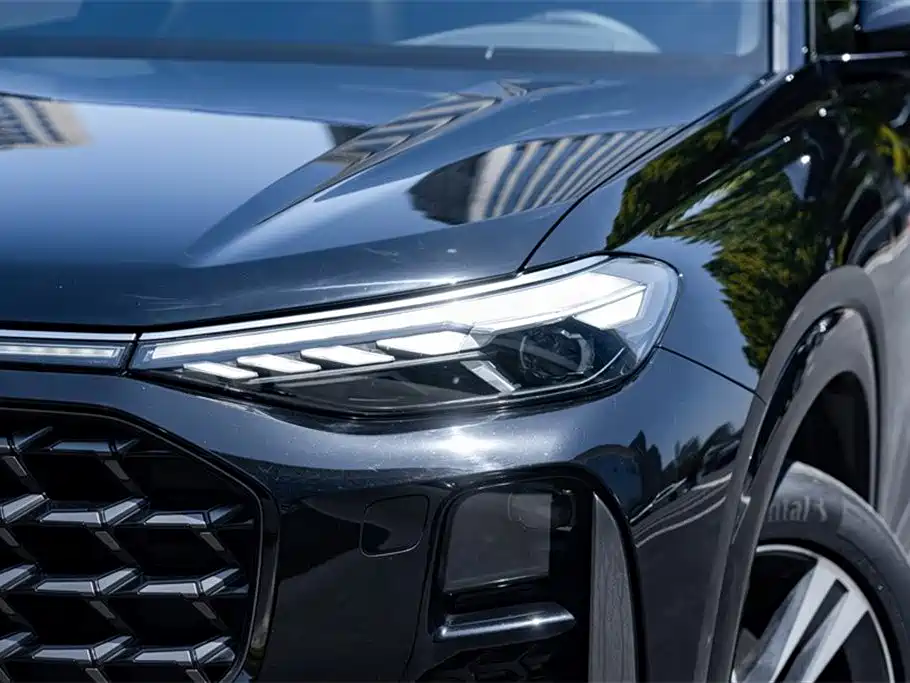 Audi Q6 2023 45 TFSI quattro Uniform Clouds Flying Rider Package фото 5