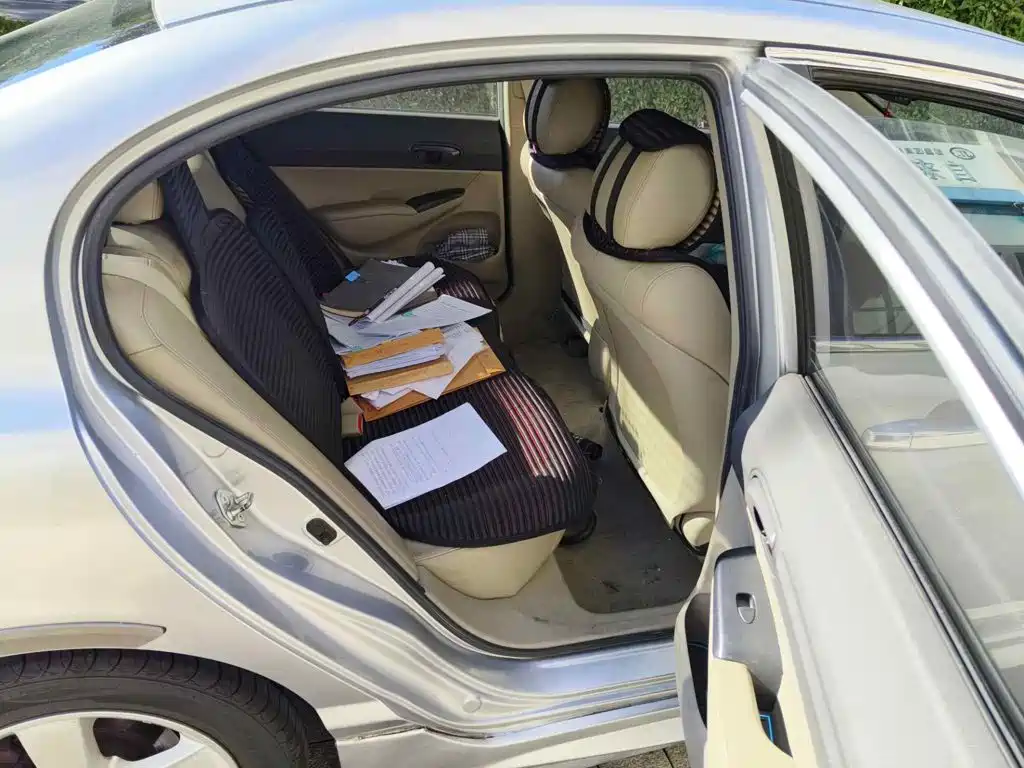 CIIMO CIIMO 2013 2012 1.8L Automatic