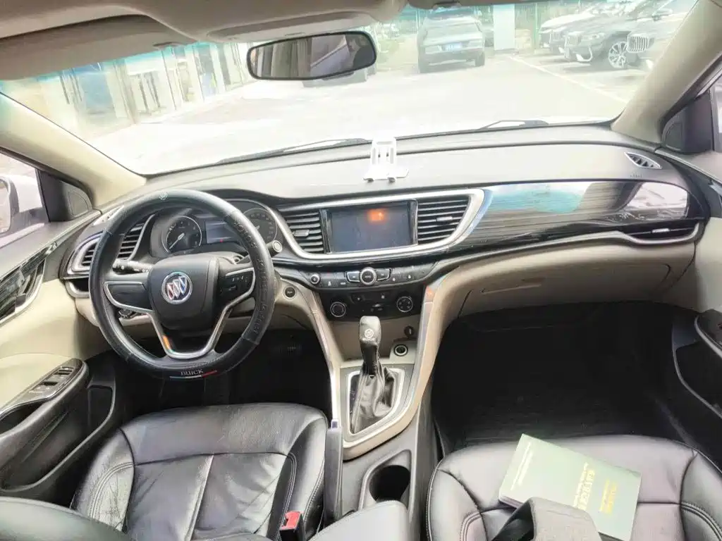 Photo 12 - Buick Excelle