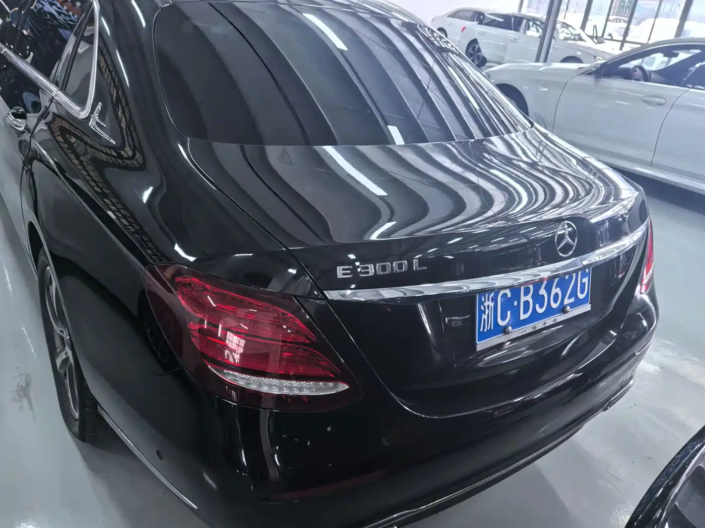 Фото 7 - Mercedes-Benz E-Class