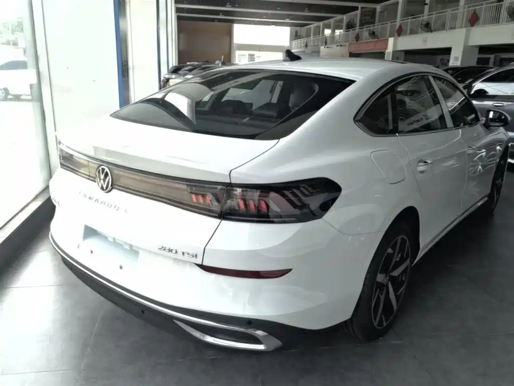 VOLKSWAGEN LINGDU