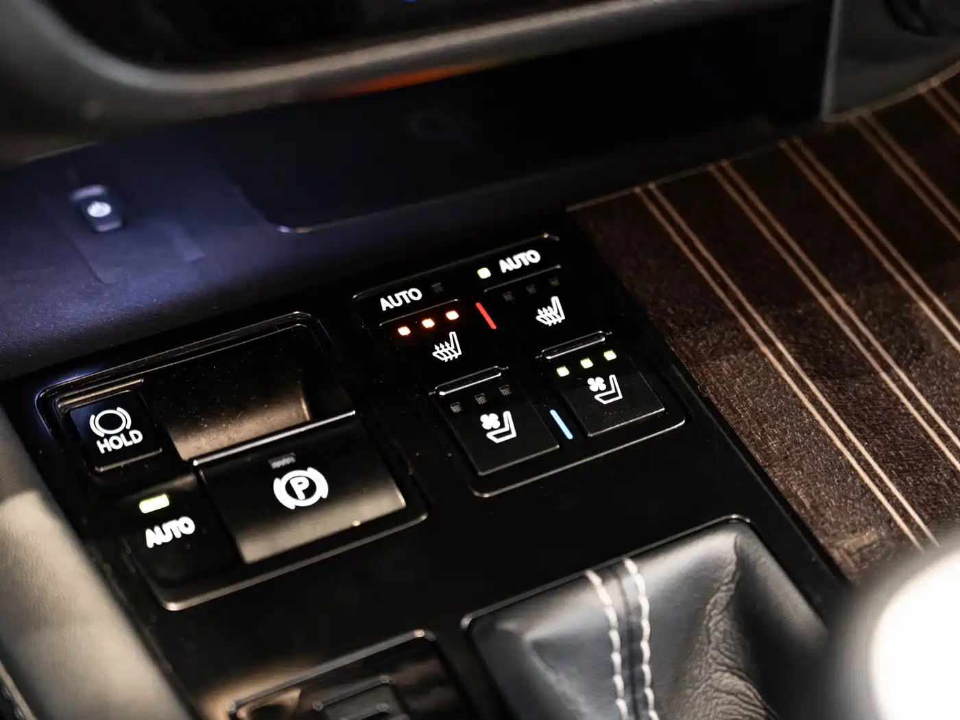 Lexus RX 2016 450h 4WD Luxury Edition фото 18