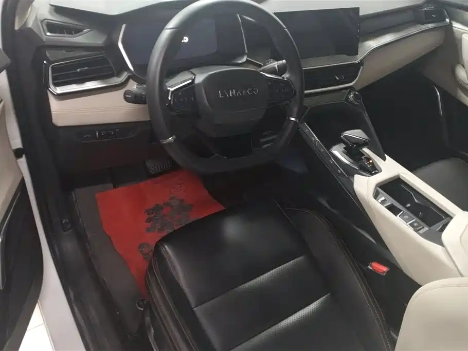 Lynk & Co 06 EM-P 2022 PHEV 84KM Range Pro фото 12