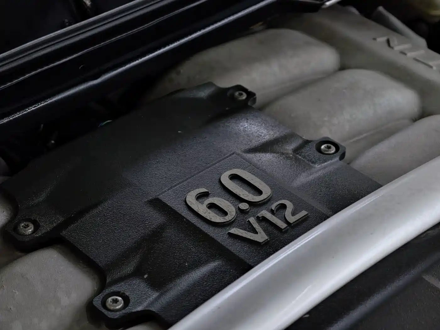 Aston Martin Rapide 2012 2010 6.0L