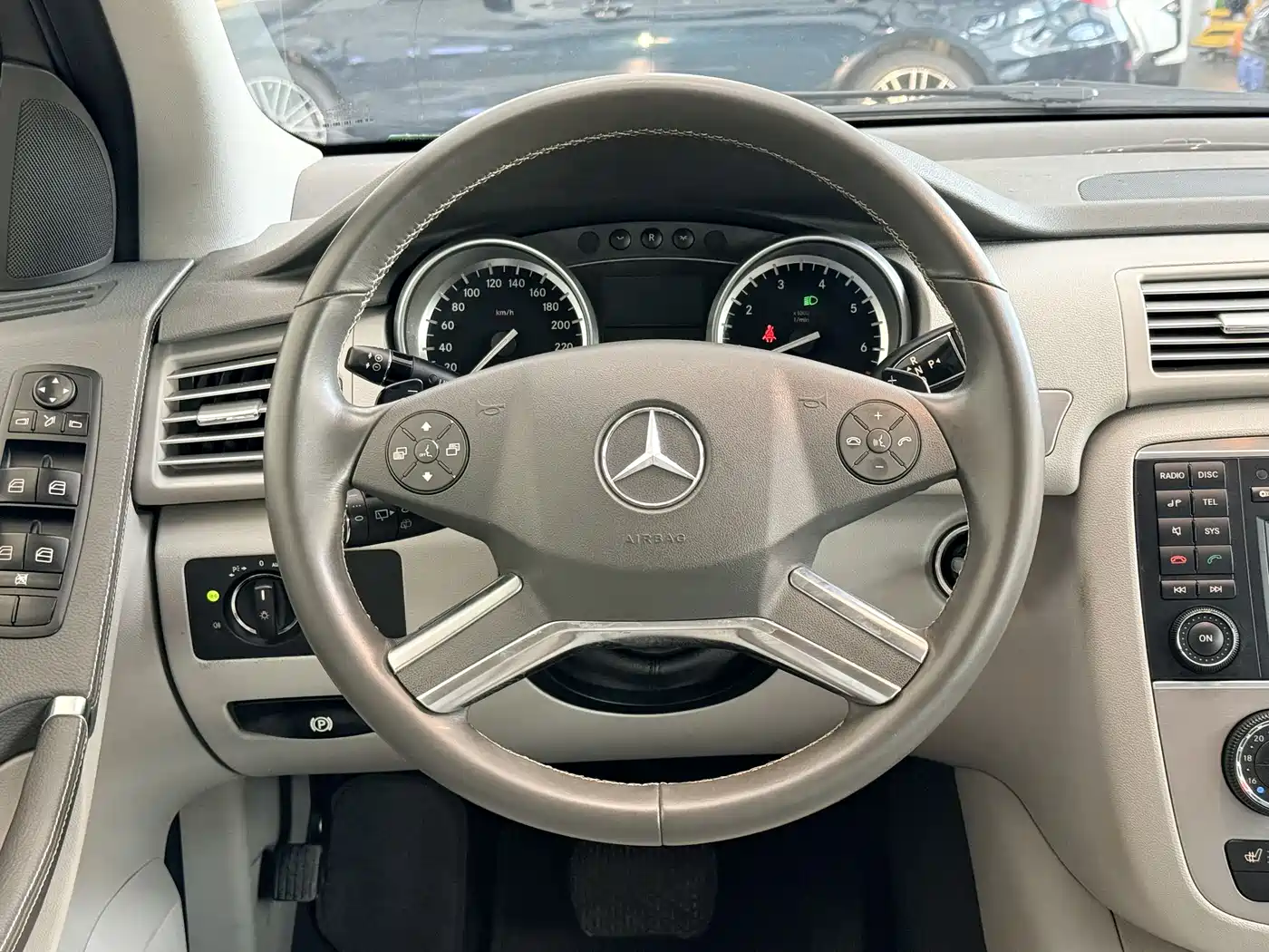 Mercedes-Benz R-Class 2011 R 300 L Business Class фото 12