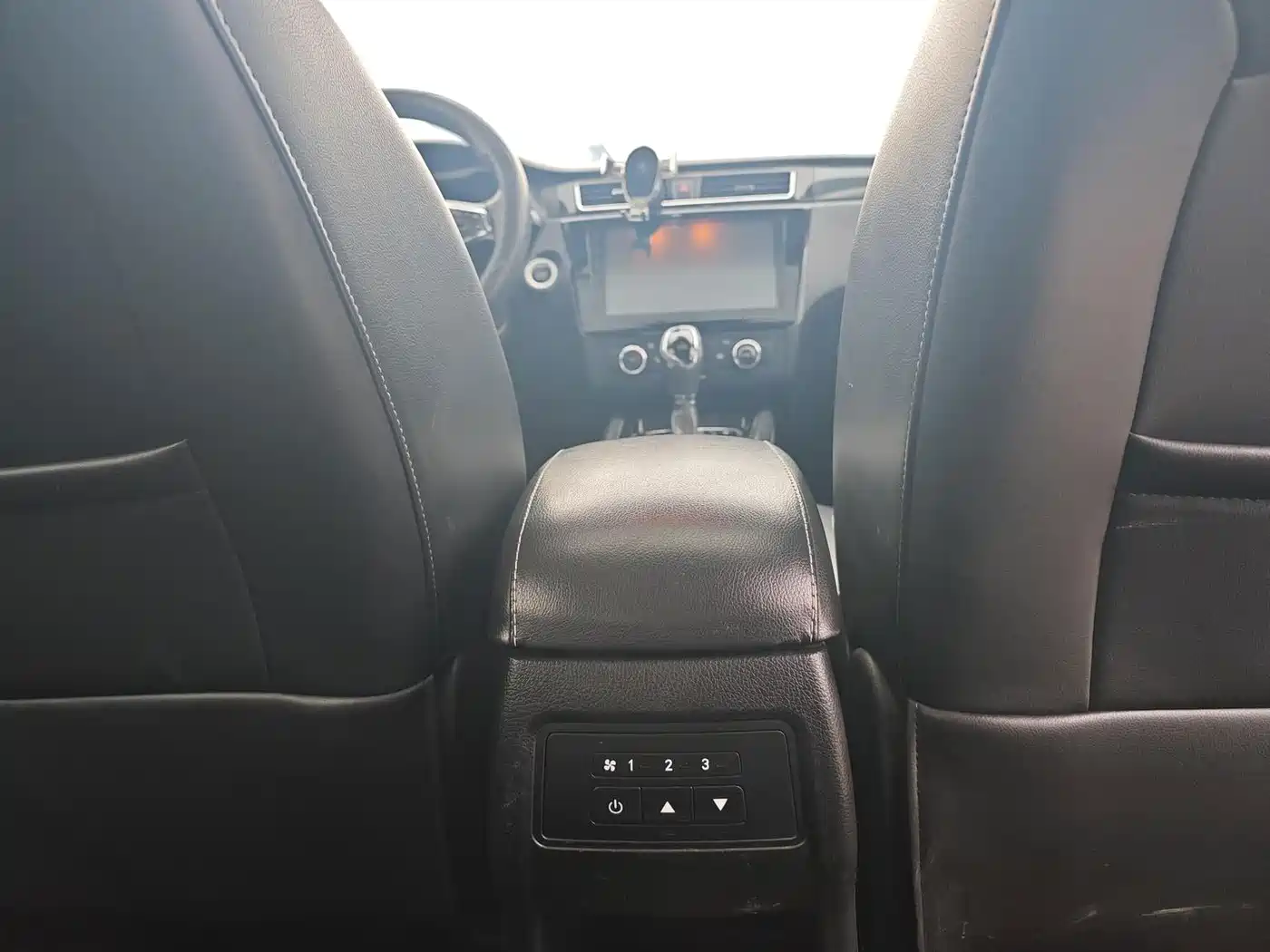 Dongfeng Fengguang Fengguang 580 2016 2017 1.5T CVT Comfort Version