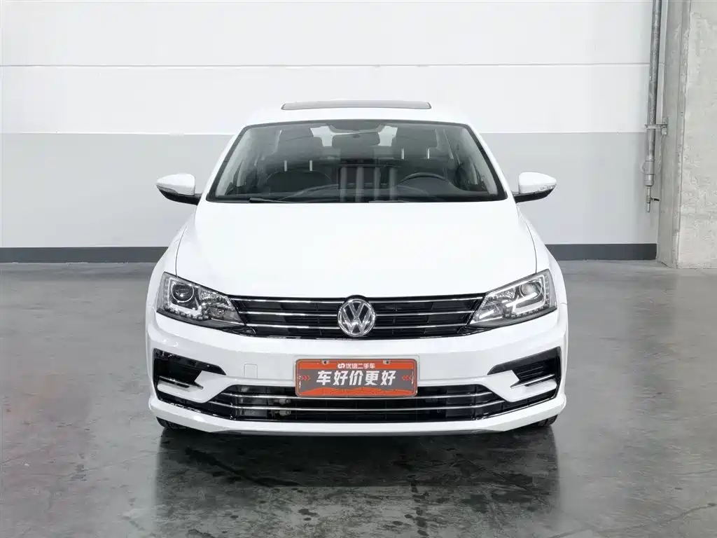 Volkswagen Sagitar 2018 280TSI DSG Spark Edition фото 3