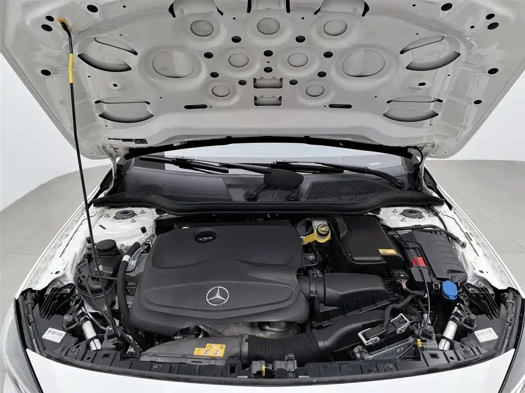Mercedes-Benz GLA 2016 GLA 200 Dynamic фото 6