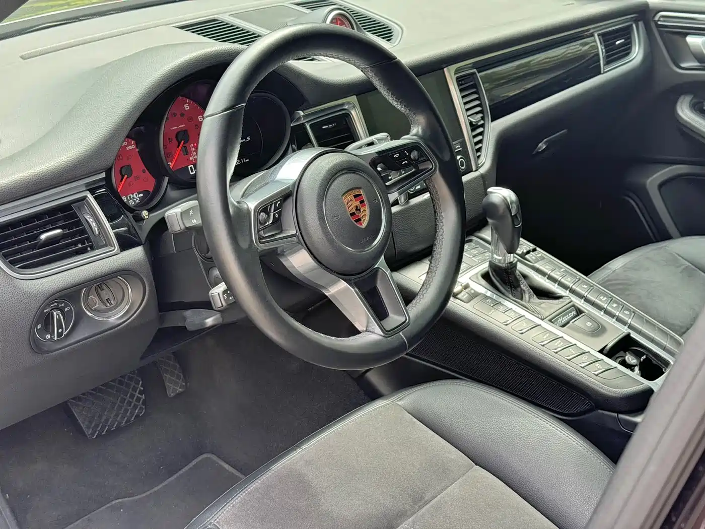 Фото 9 - Porsche Macan