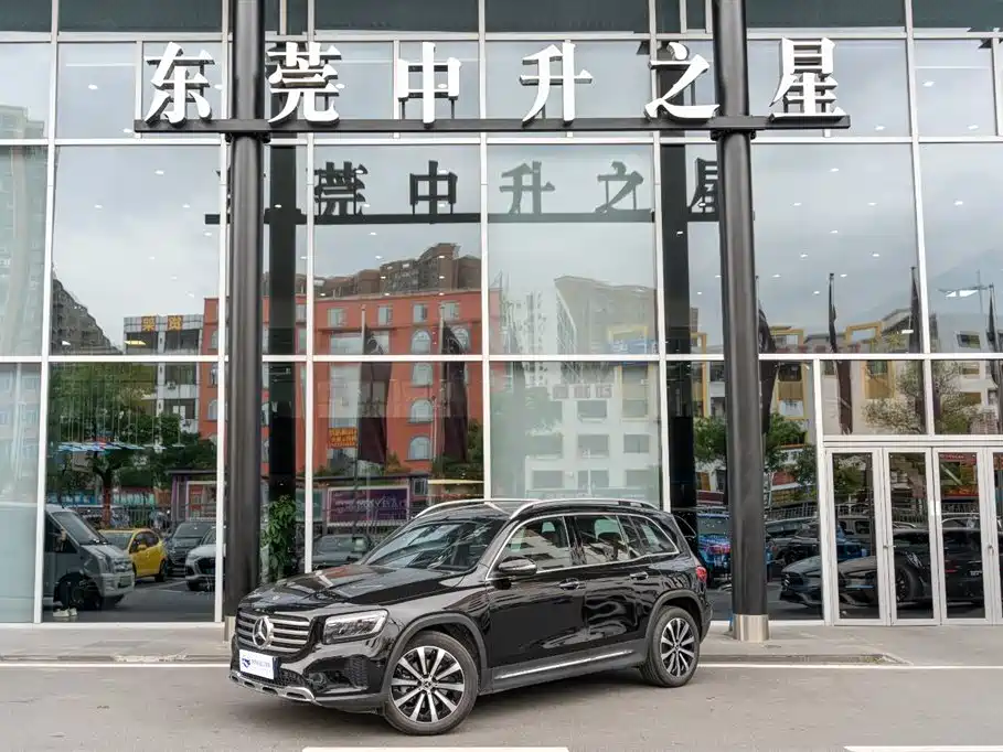MERCEDES-BENZ GLB 2025