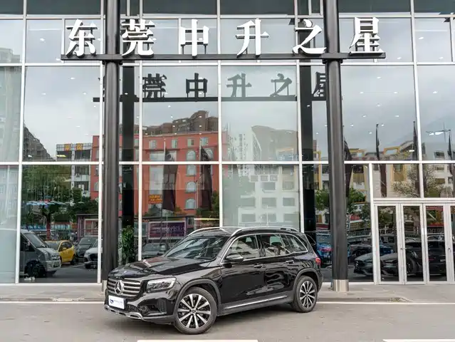 MERCEDES-BENZ GLB 2025