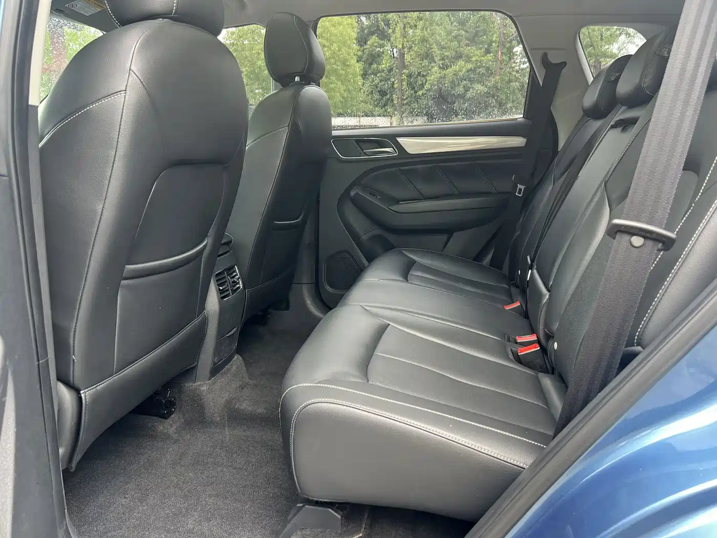 Фото 8 - Roewe RX5