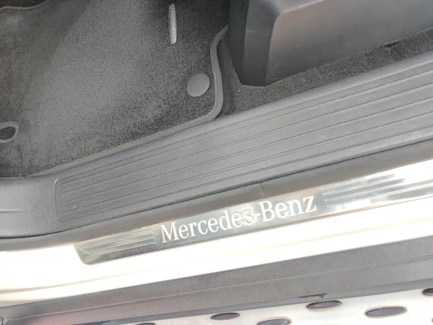 Mercedes-Benz M-Class 2012 Model ML 350 Luxury фото 10