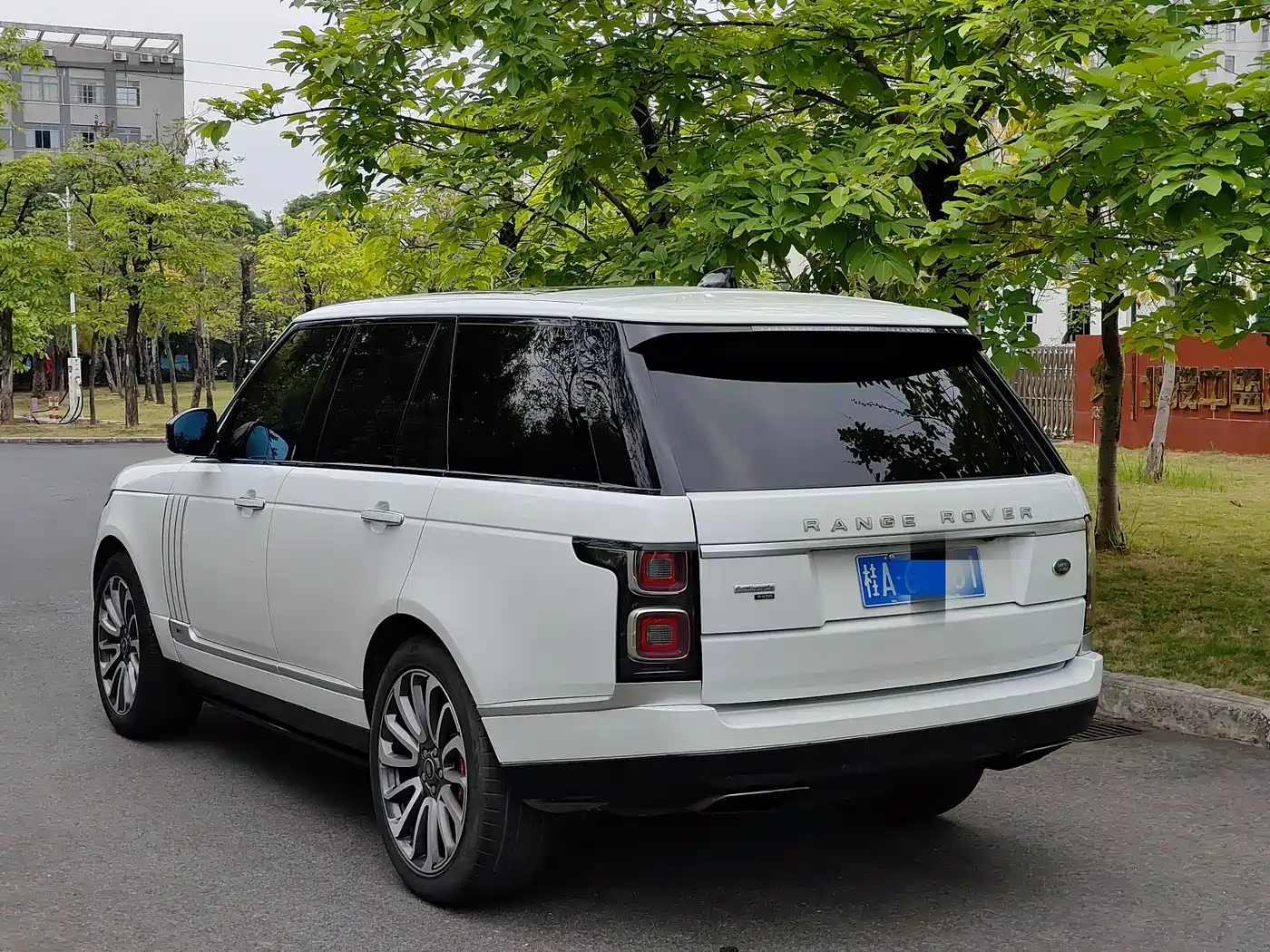 Land Rover Range Rover 2014 3.0 SC V6 Vogue фото 4