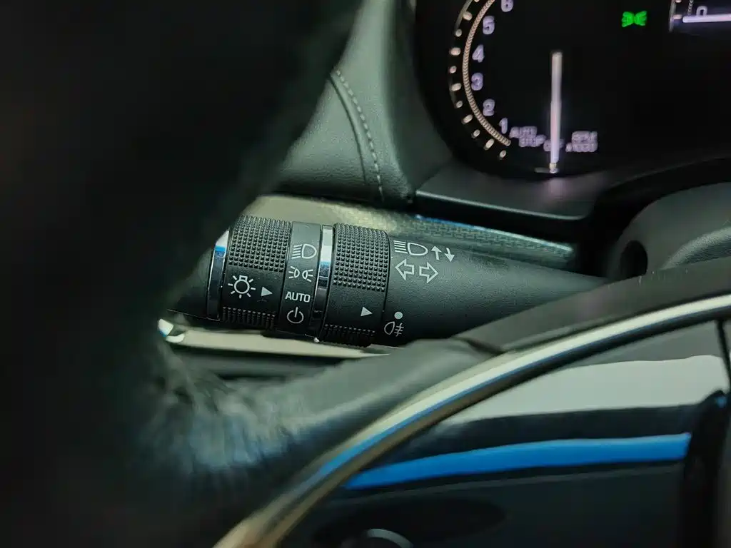 Cadillac ATS-L 2017 28T Technology фото 21
