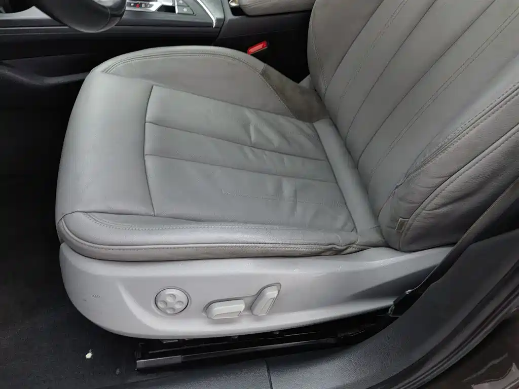 Audi A4L 2017 40 TFSI Style Edition фото 20