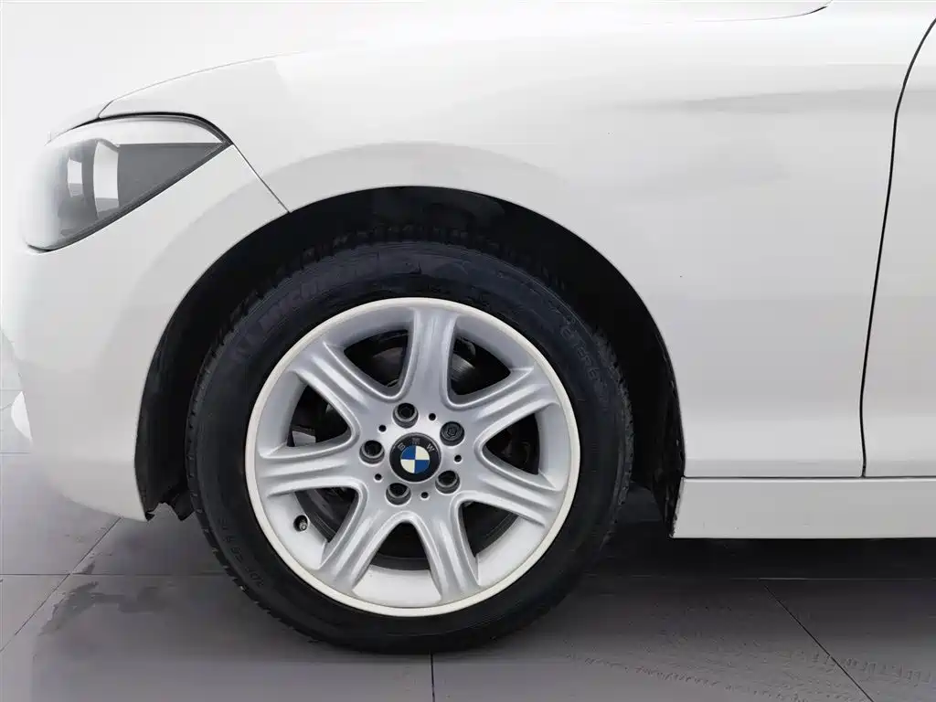 BMW 1 Series (Import) 2012 116i Leading фото 17