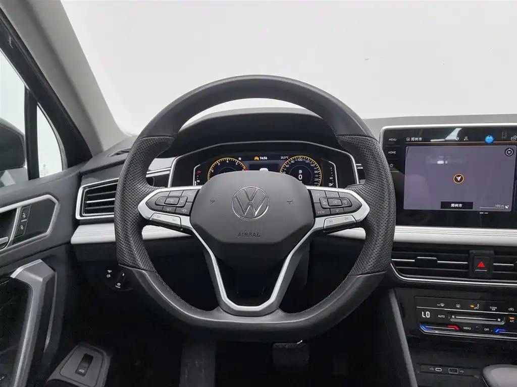 Volkswagen Tiguan L 2024 300TSI Auto 2WD Smart Edition фото 11