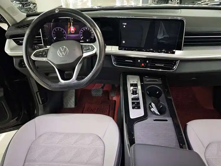 Volkswagen Talagon 2023 330TSI Luxury Touring Edition фото 5