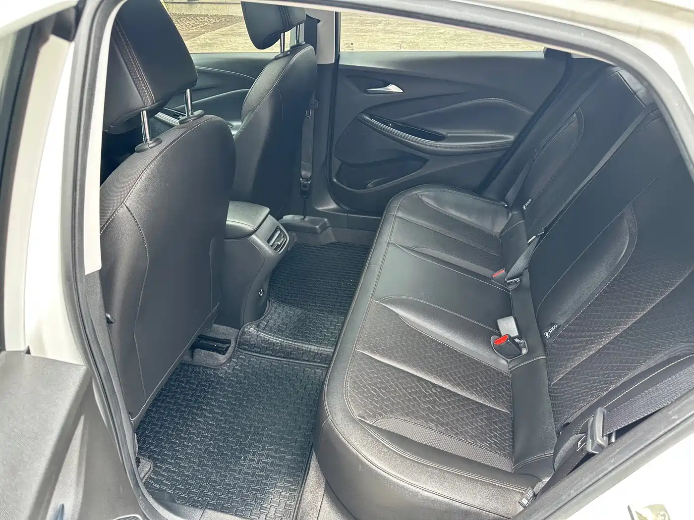 Buick Verano 2024 2023 Pro Joy Edition