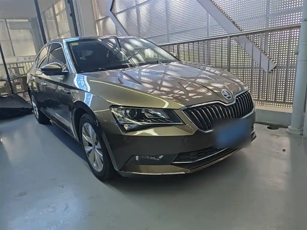 Škoda Superb 2018 TSI330 DSG Comfort Edition China V фото 4