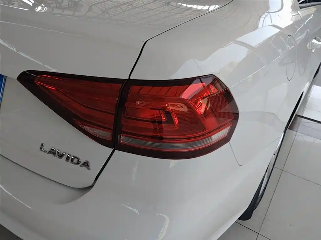 Volkswagen Lavida 2019 Lavida Start 1.5L Auto Trend (China VI) фото 24