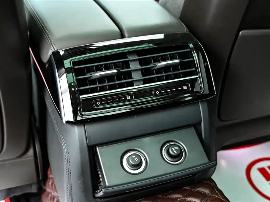 Audi A8 New Energy 2022 A8L 60 TFSIe quattro Collector's Edition фото 36