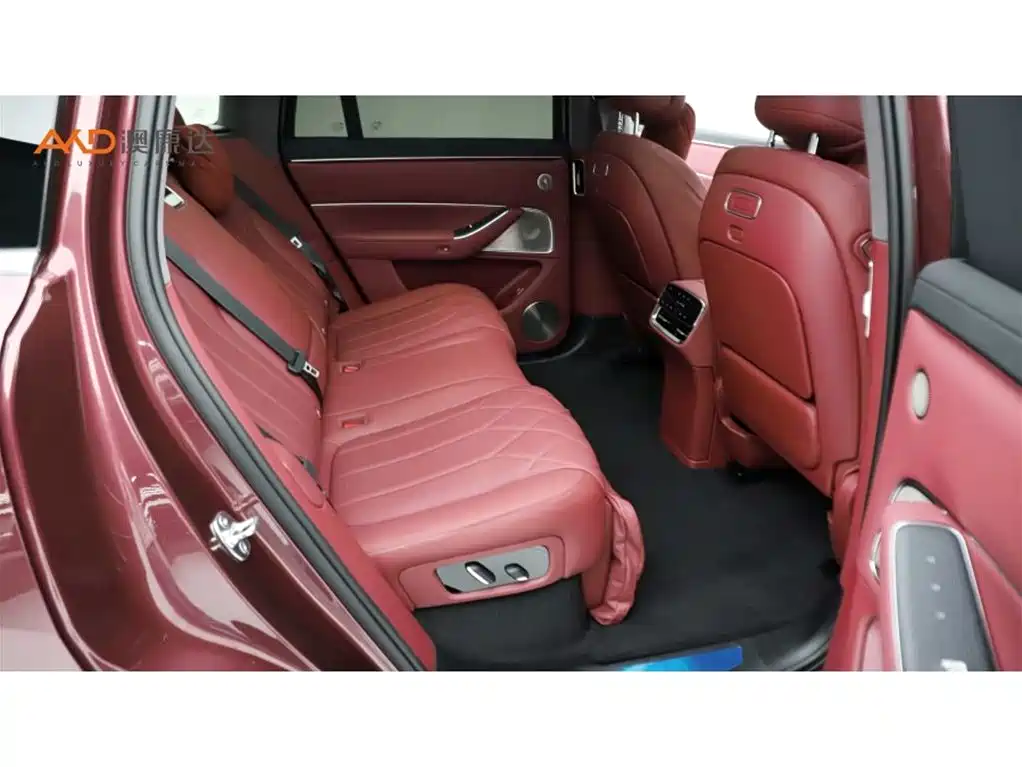 AITO Wenjie AITO M8 2025 Model Extended Range Ultra Edition 53.4kWh 5-Seater фото 8