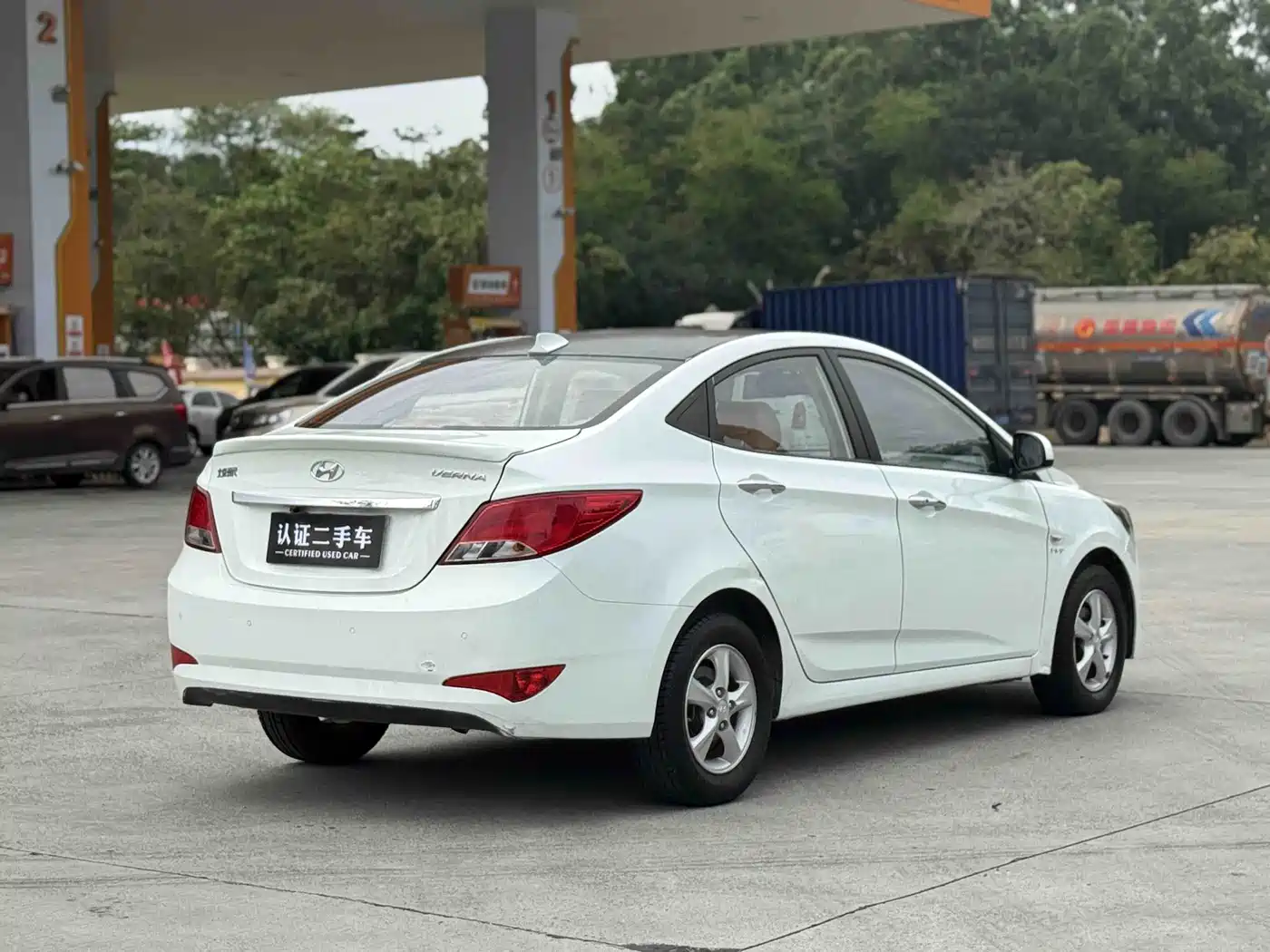 Hyundai Verna 2014 1.4L Automatic Leading GLX фото 5